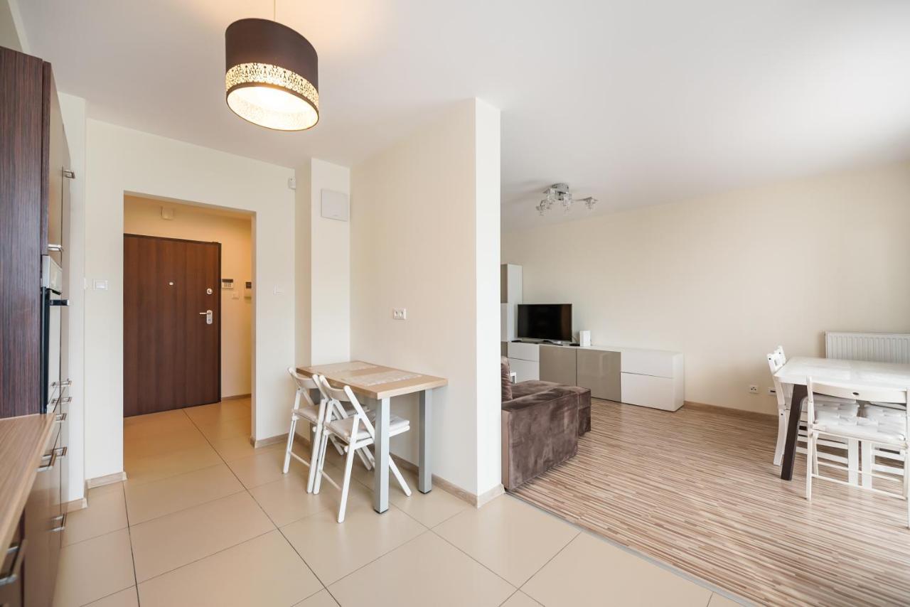 Metro Kondratowicza Spacious Apartment Varsó Kültér fotó