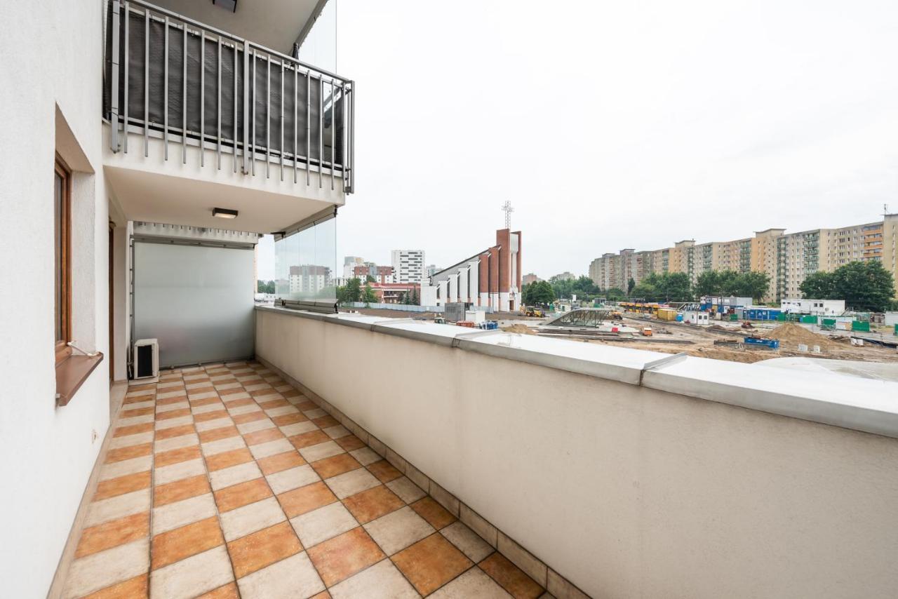 Metro Kondratowicza Spacious Apartment Varsó Kültér fotó