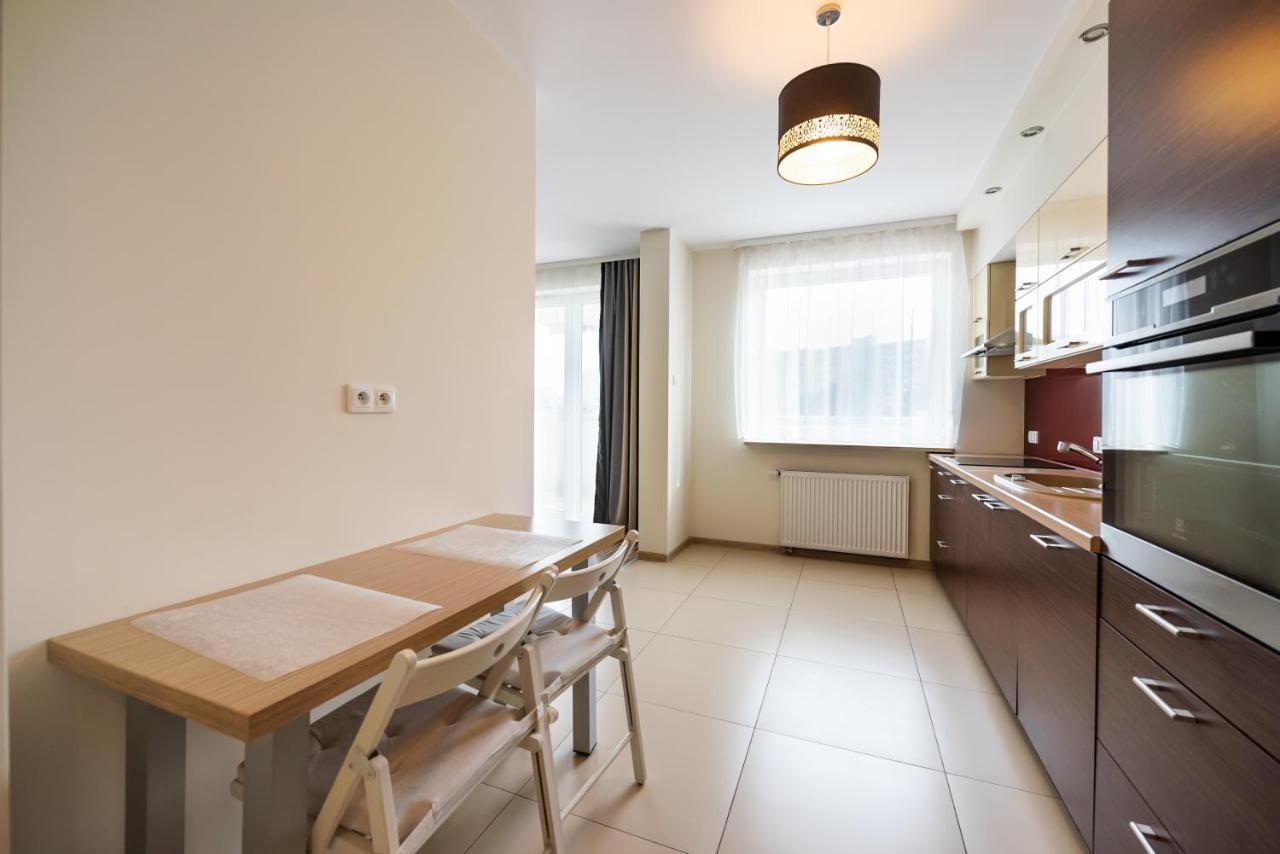 Metro Kondratowicza Spacious Apartment Varsó Kültér fotó