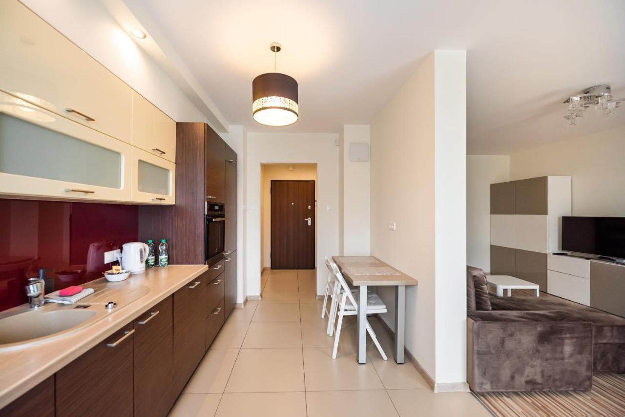 Metro Kondratowicza Spacious Apartment Varsó Kültér fotó