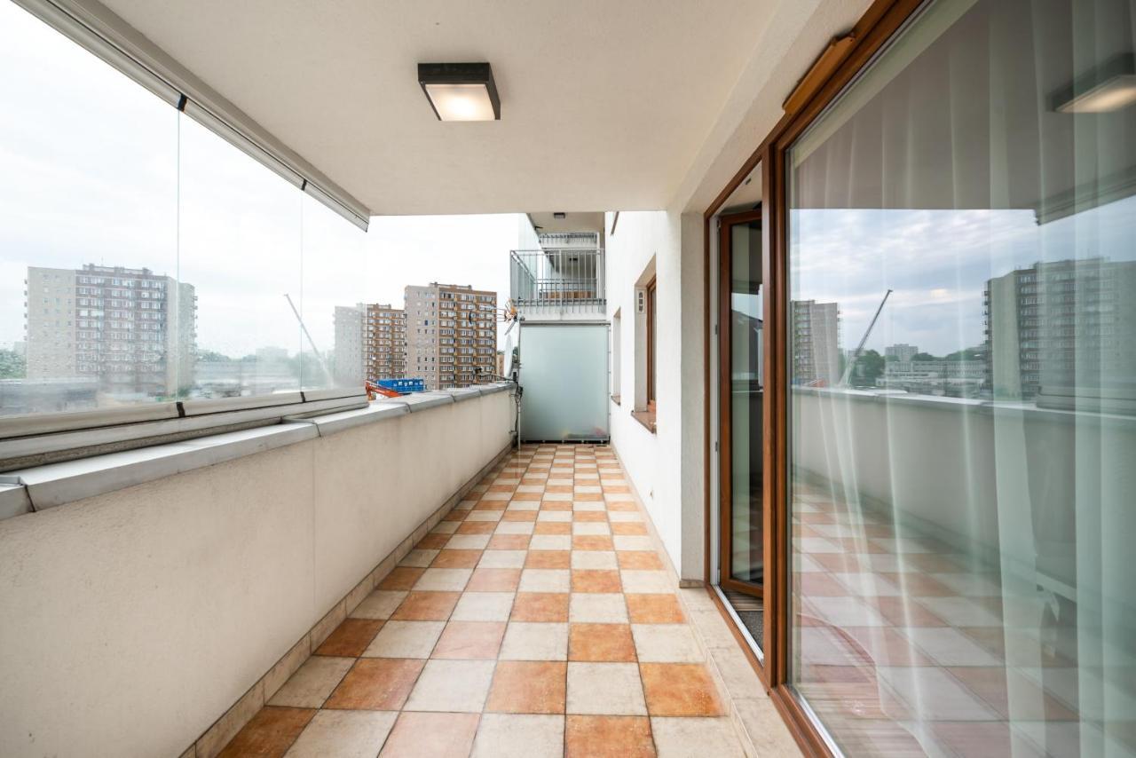 Metro Kondratowicza Spacious Apartment Varsó Kültér fotó